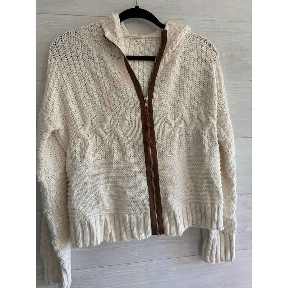 Hem & Thread hooded knit sweater with a zipper M